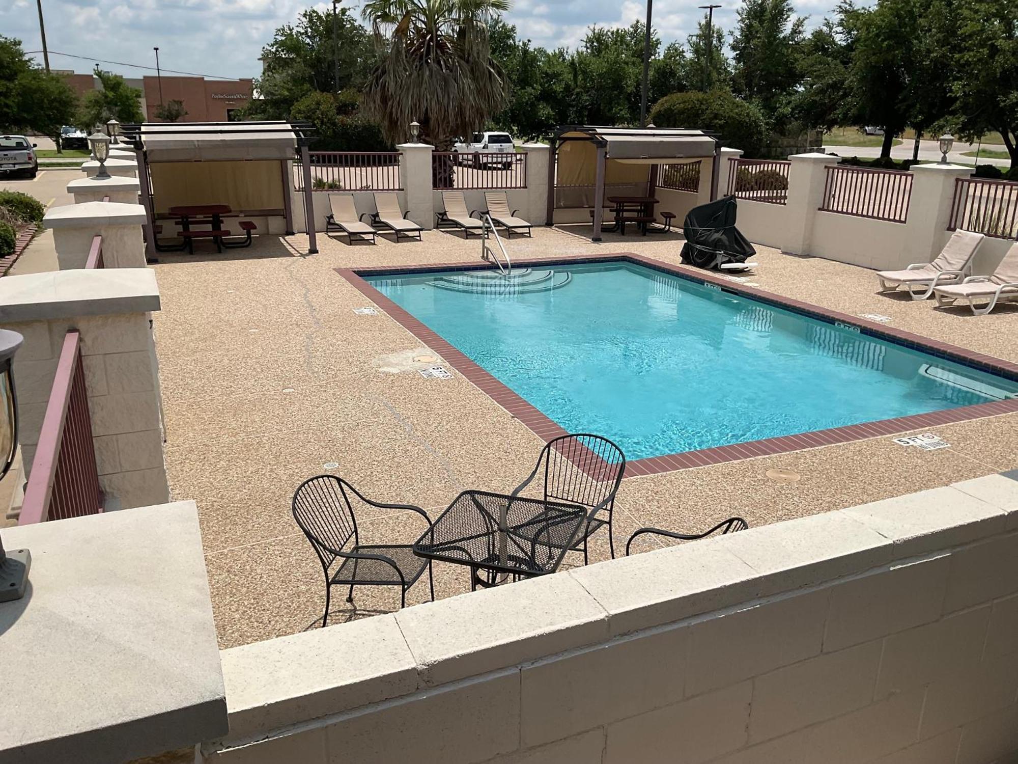 Budget Host Inn And Suites Cameron מראה חיצוני תמונה