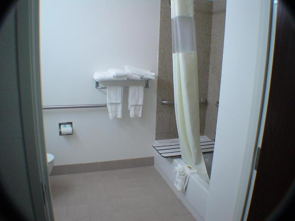 Budget Host Inn And Suites Cameron מראה חיצוני תמונה