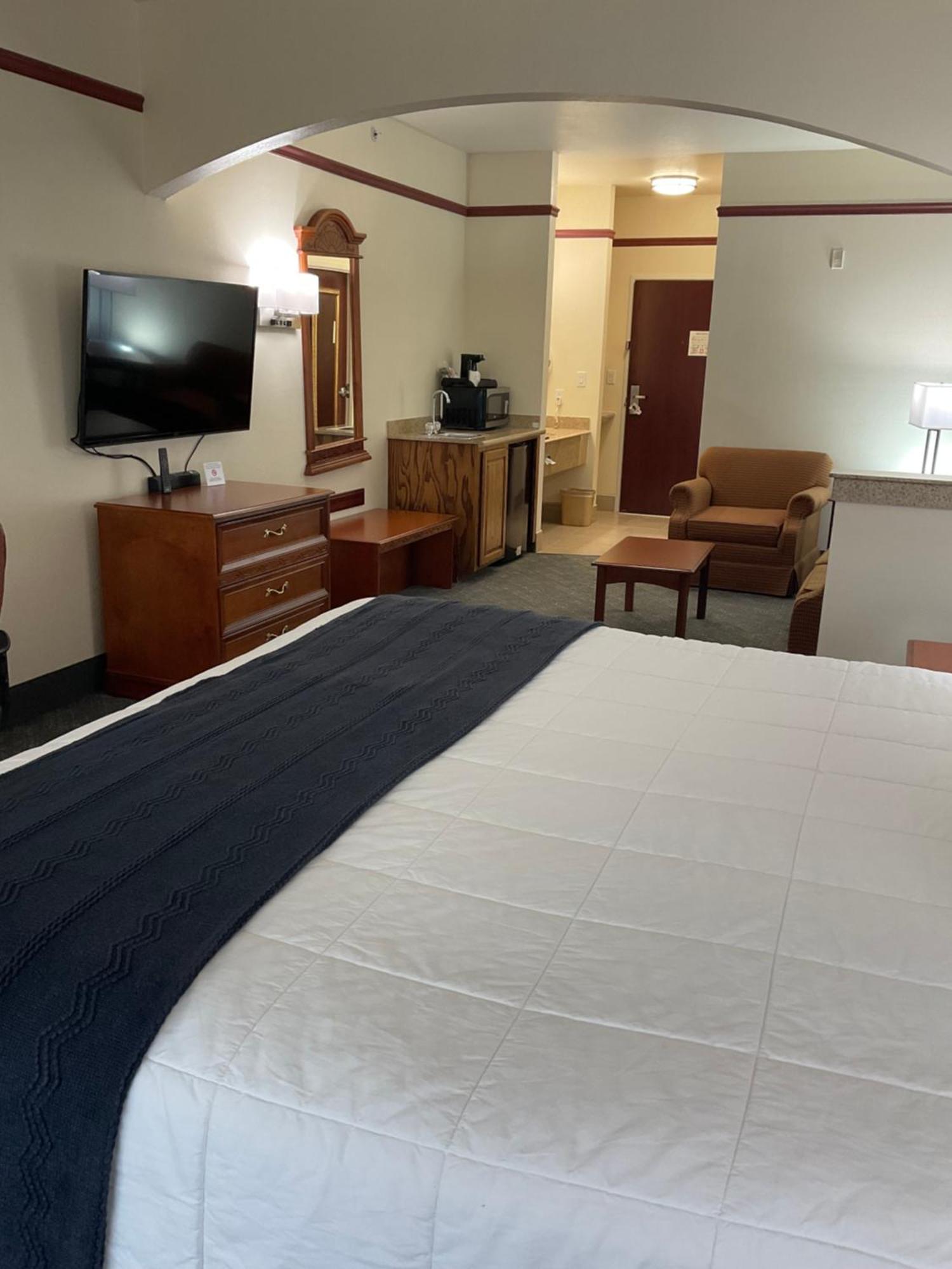 Budget Host Inn And Suites Cameron מראה חיצוני תמונה