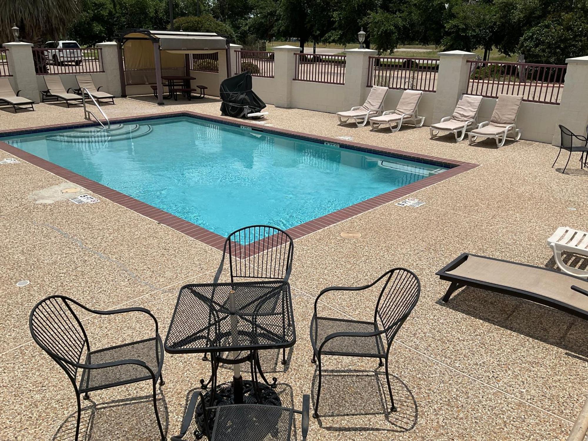 Budget Host Inn And Suites Cameron מראה חיצוני תמונה