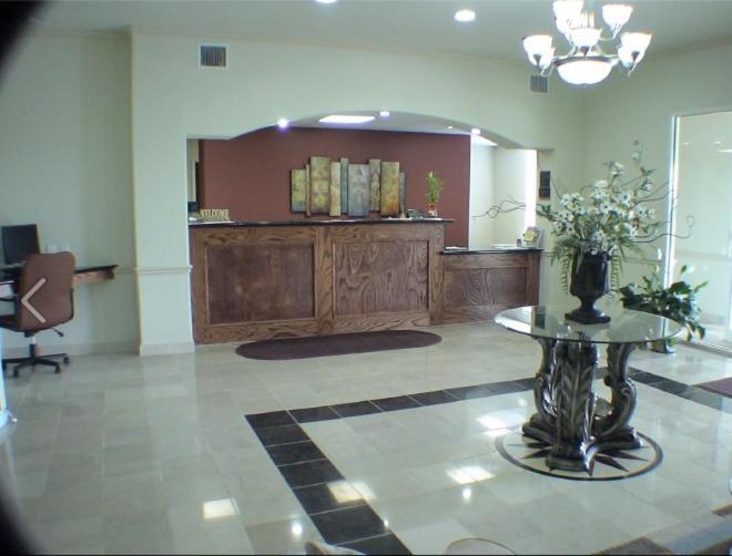 Budget Host Inn And Suites Cameron מראה חיצוני תמונה