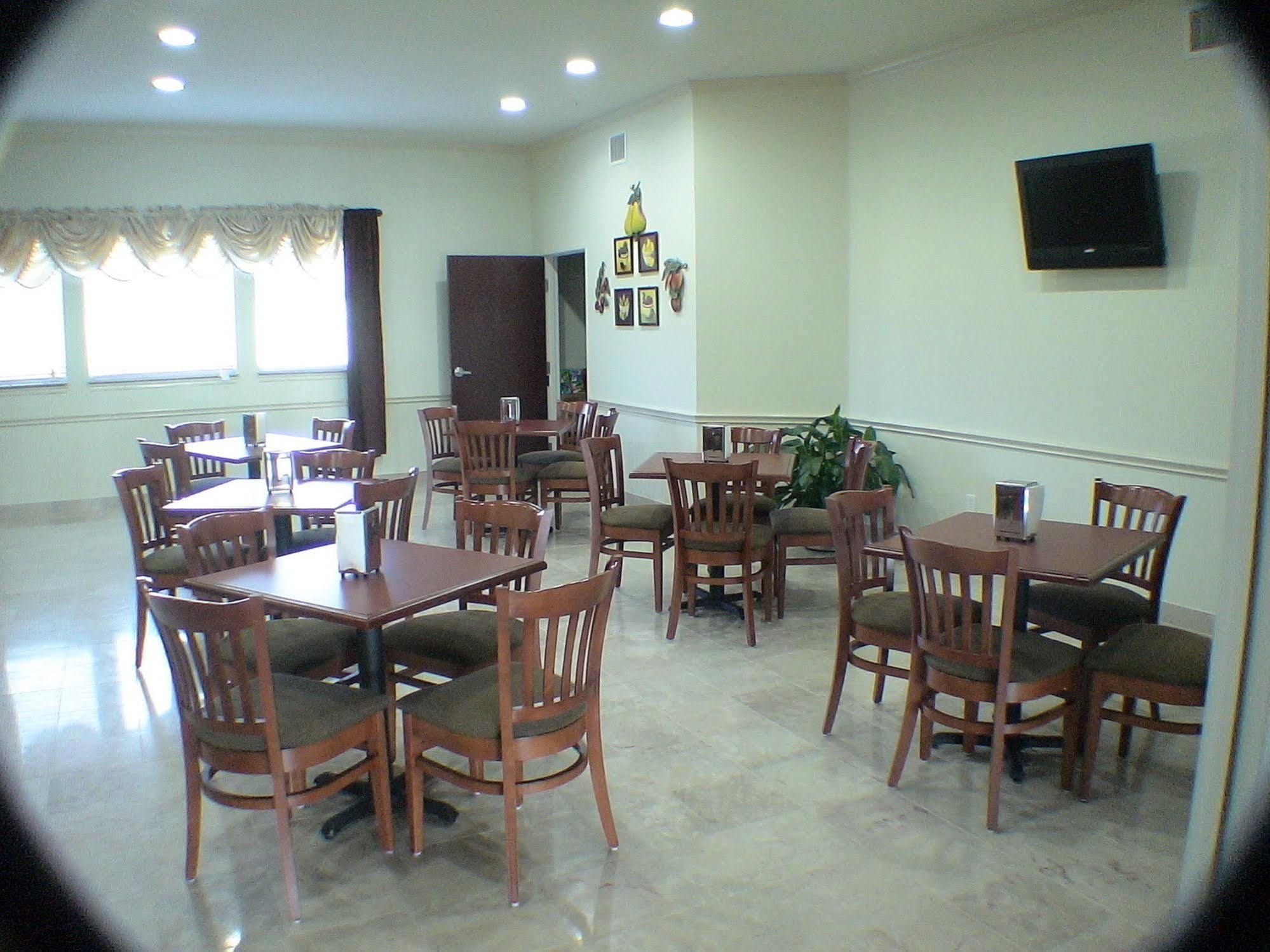 Budget Host Inn And Suites Cameron מראה חיצוני תמונה
